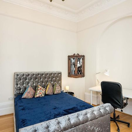 Apartamento Four Beds By The Station Londres Exterior foto
