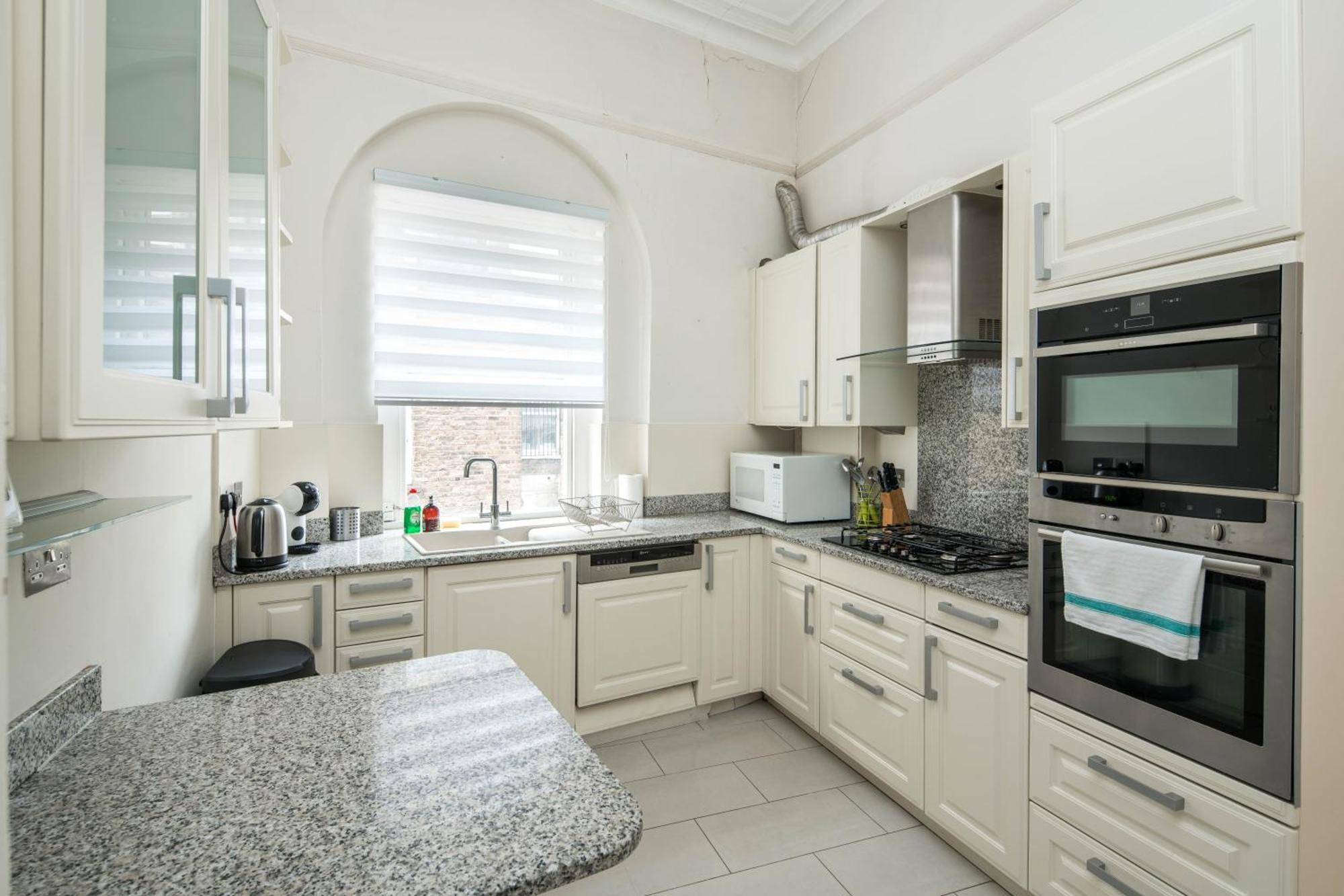 Apartamento Four Beds By The Station Londres Exterior foto