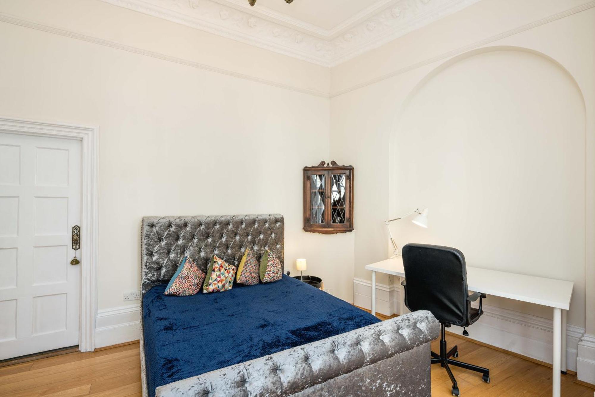 Apartamento Four Beds By The Station Londres Exterior foto