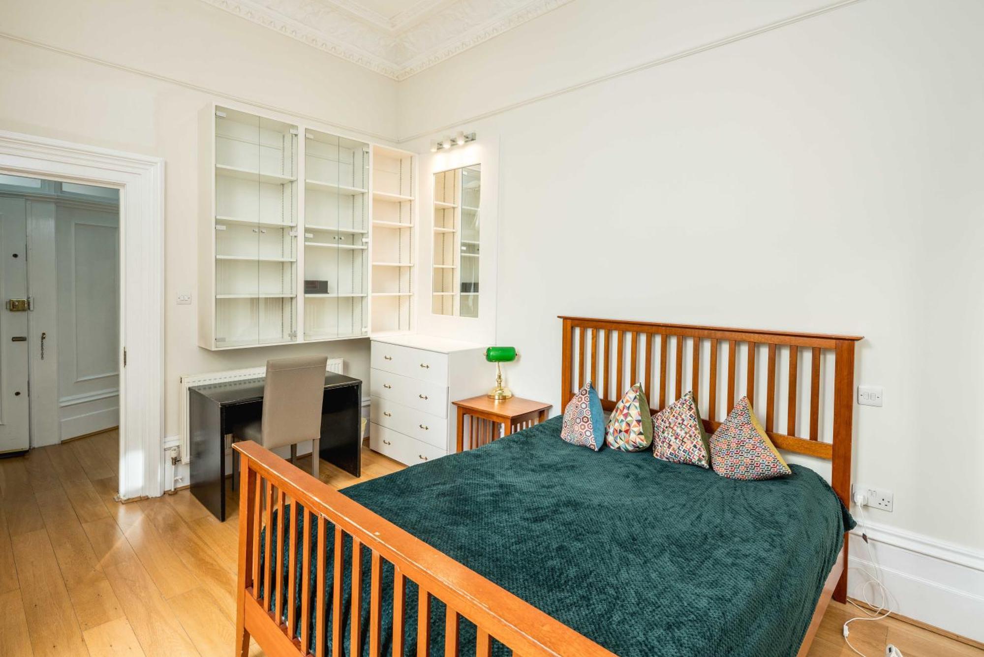 Apartamento Four Beds By The Station Londres Exterior foto