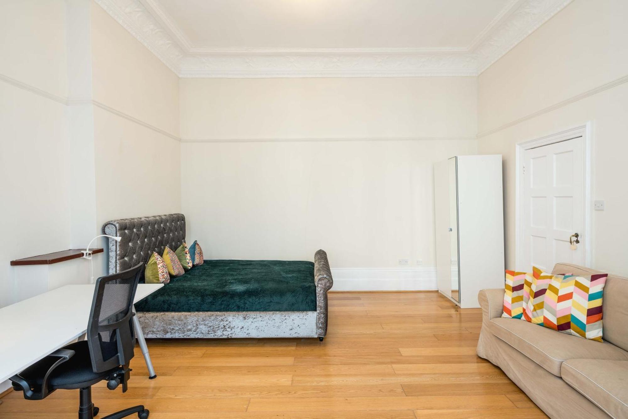 Apartamento Four Beds By The Station Londres Exterior foto